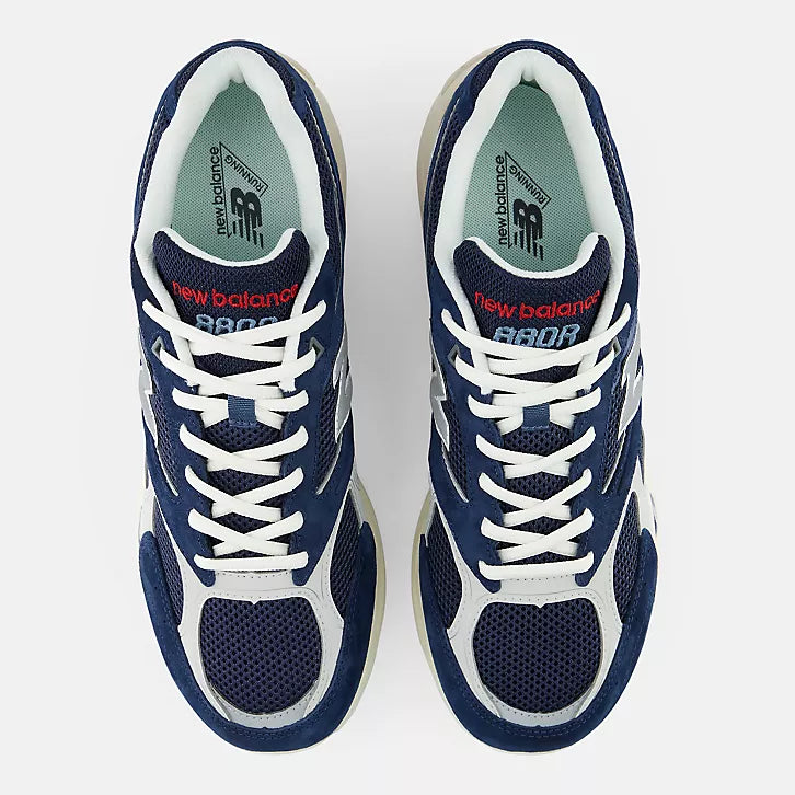 880R BLEU