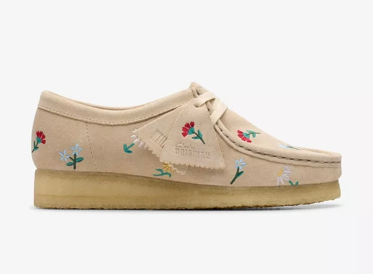 WALLABEE TAUPE EMBROIDERY