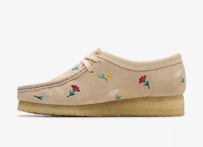 WALLABEE TAUPE EMBROIDERY